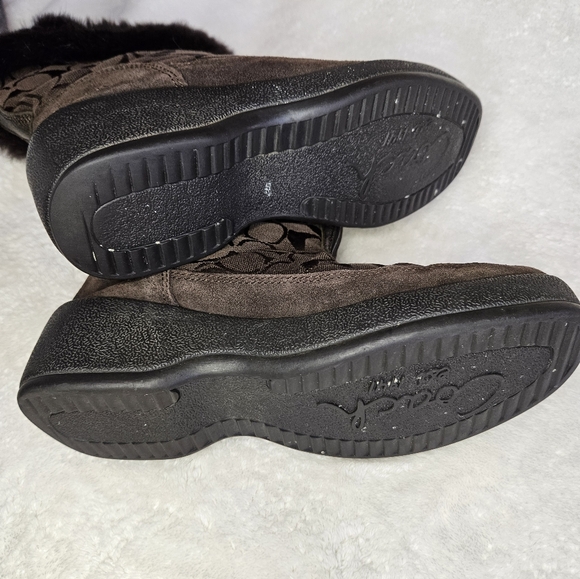 COACH brown swayed fur winter boots - Picture 9 of 11